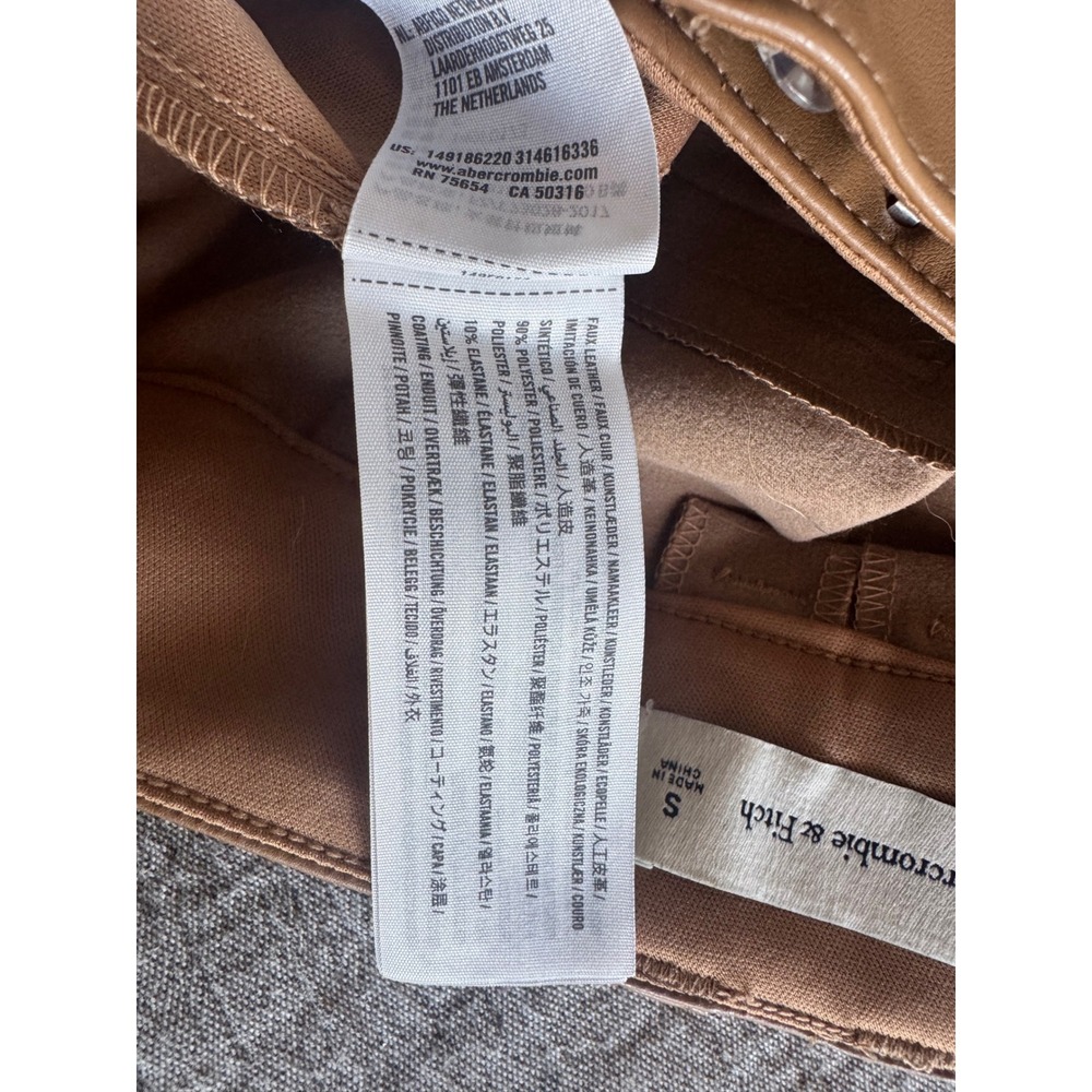 Abercrombie & Fitch Vegan Leather Pleated Shorts Tan Brown High Rise Small NEW - Picture 8 of 8